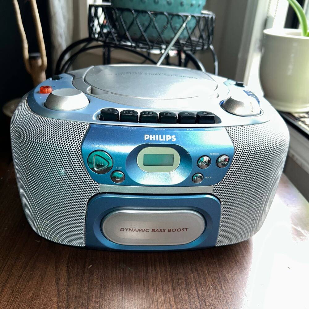 Philips AZ8084/17 boom box AM FM CD CASSETTE stereo CD SYNCHRO START